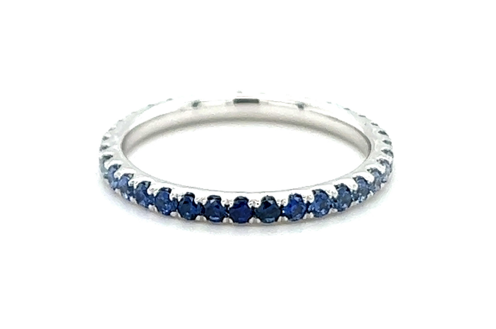 18K white gold blue sapphire ombre band